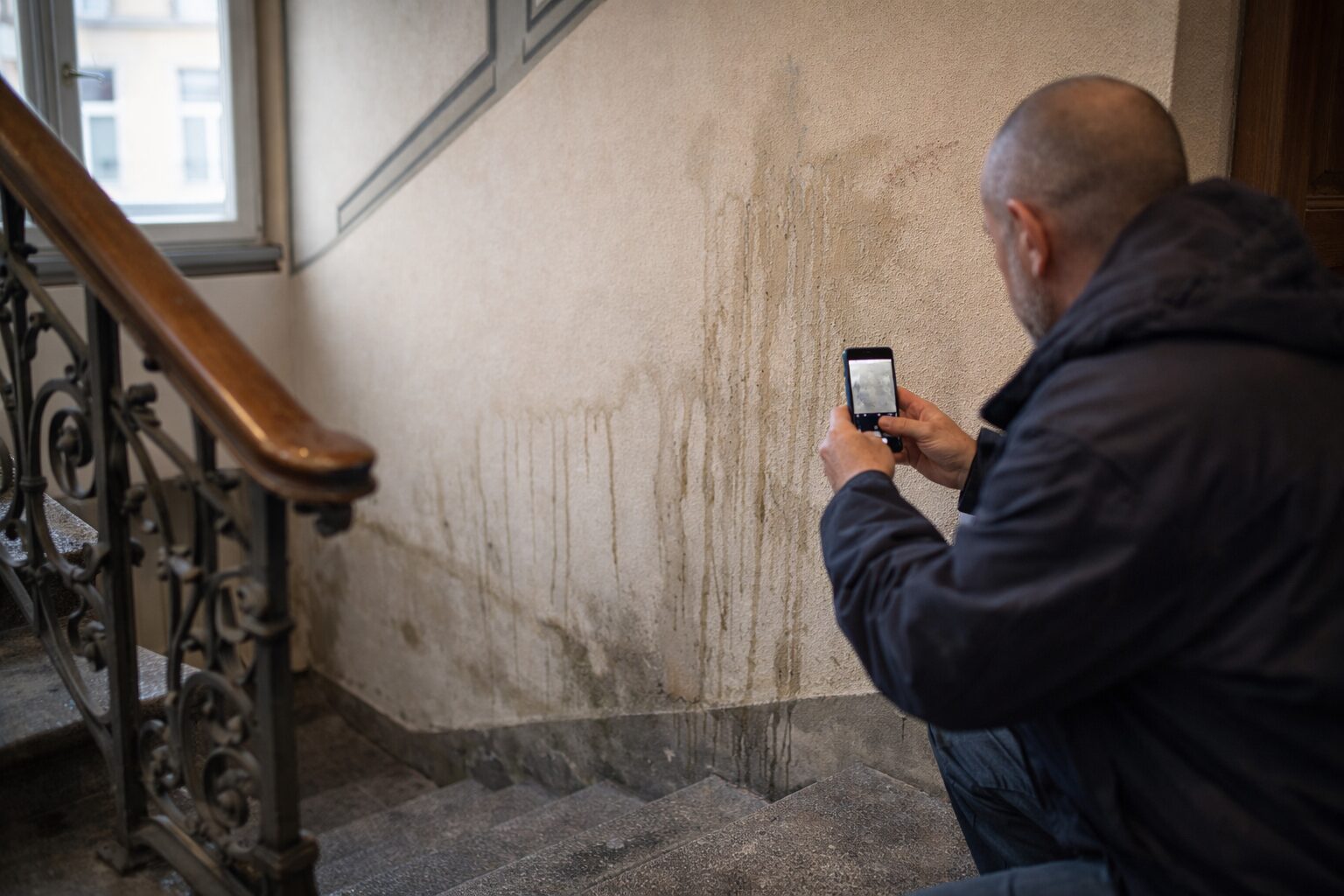 Wasserschaden im Stiegenhaus